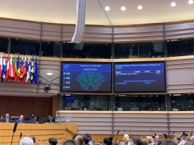 Parlamentul European a votat cu o mare majoritate rezoluția de acordare a statutului de candidate la UE pentru Rep. Moldova și Ucraina